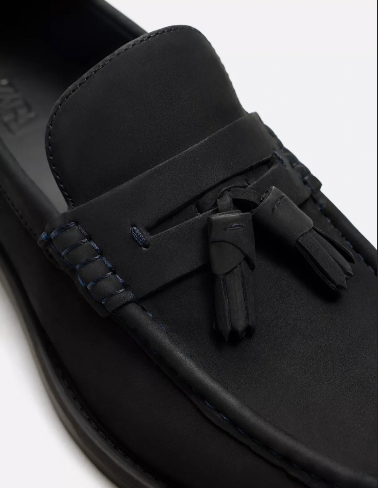 Mocassim De Pele Com Borlas