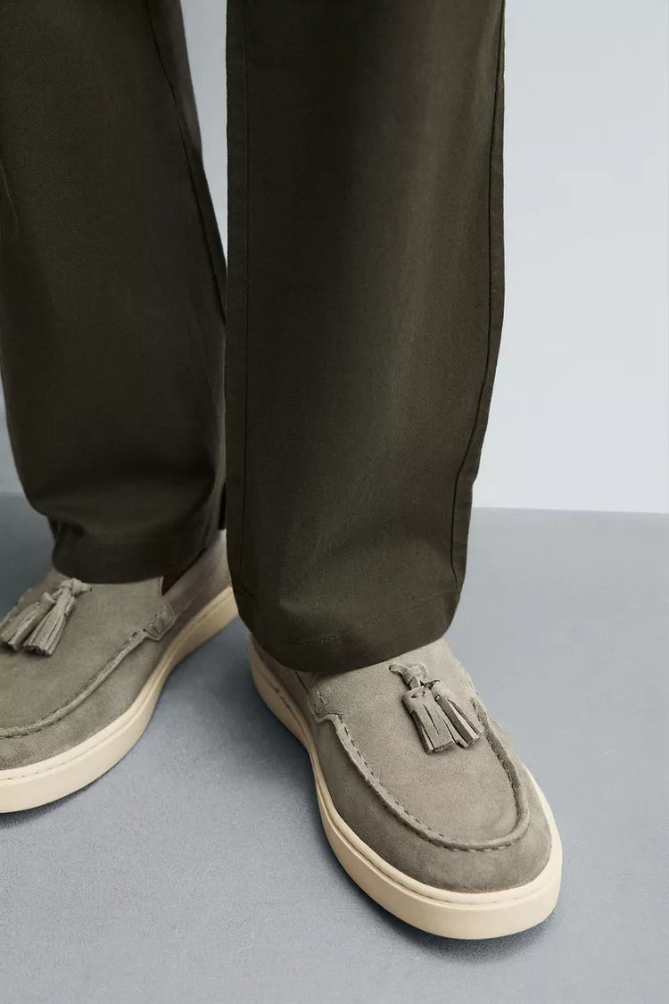 Mocassim Em Pele Com Borlas