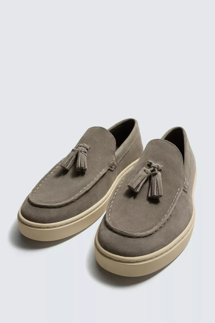Mocassim Em Pele Com Borlas