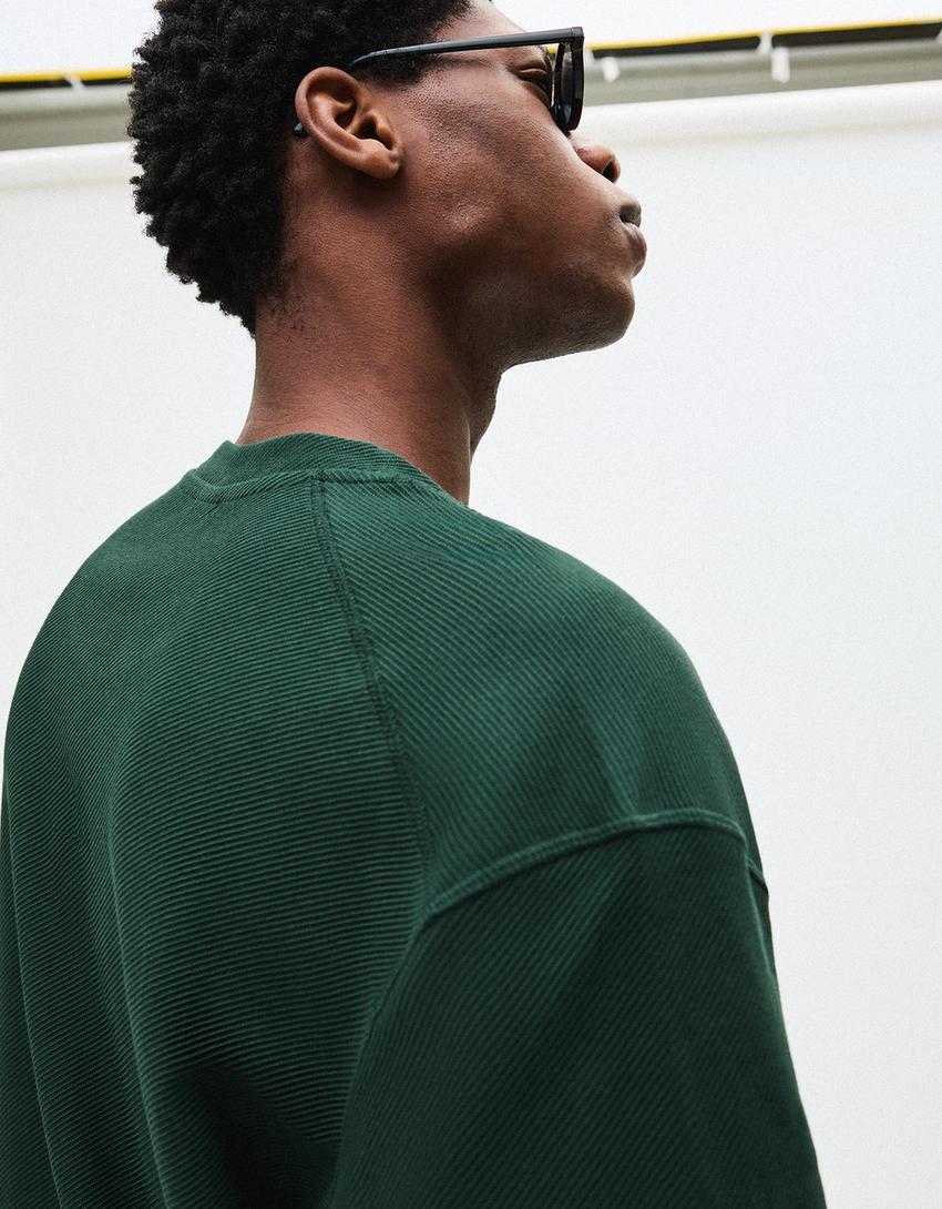 T-Shirt Oversized Com Estrutura