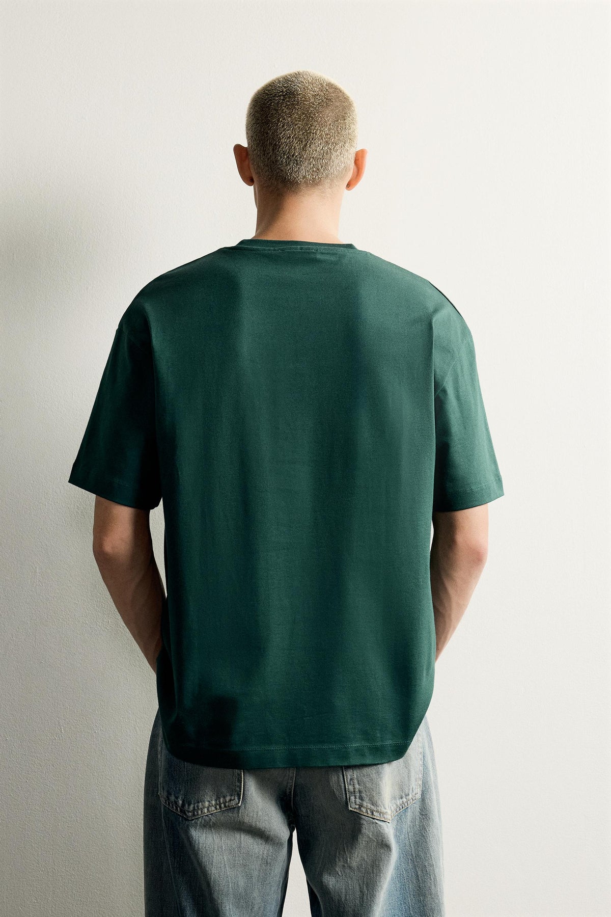 T-Shirt Básica Heavyweight Tecido de Algodão Compacto
