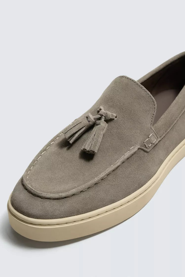 Mocassim Em Pele Com Borlas