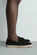 Mocassim Em Pele Com Borlas